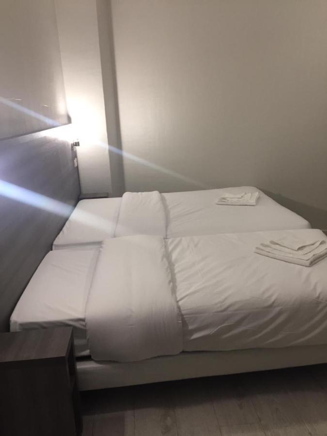 Pax Hotel ปารีส ภายนอก รูปภาพ